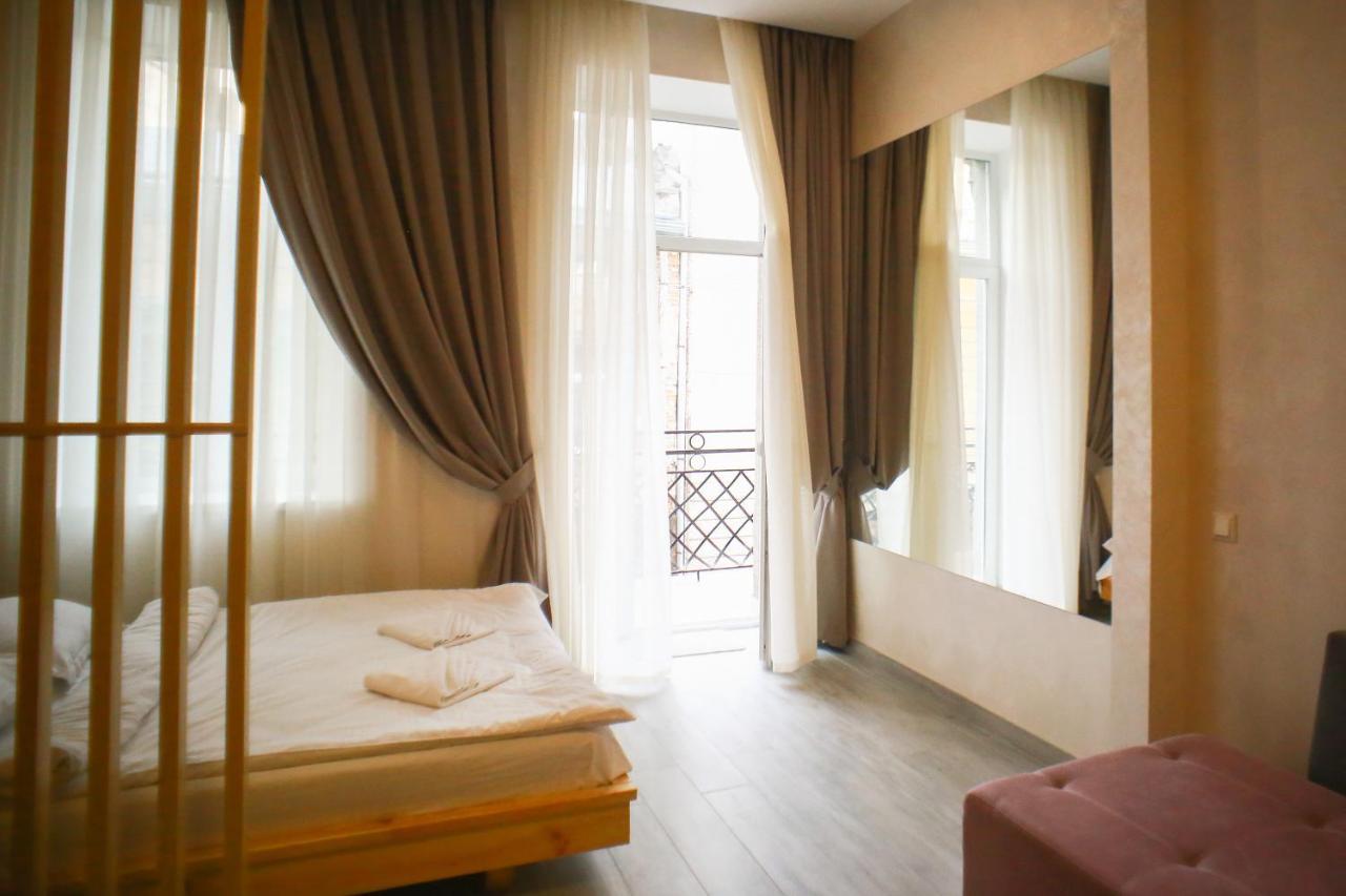 Leogrand Apartment On Drohobycha 4 リヴィウ エクステリア 写真
