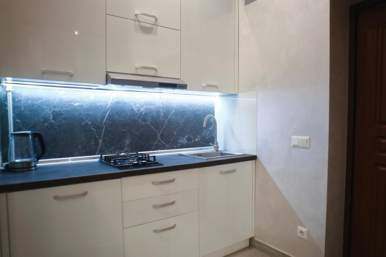 Leogrand Apartment On Drohobycha 4 リヴィウ エクステリア 写真