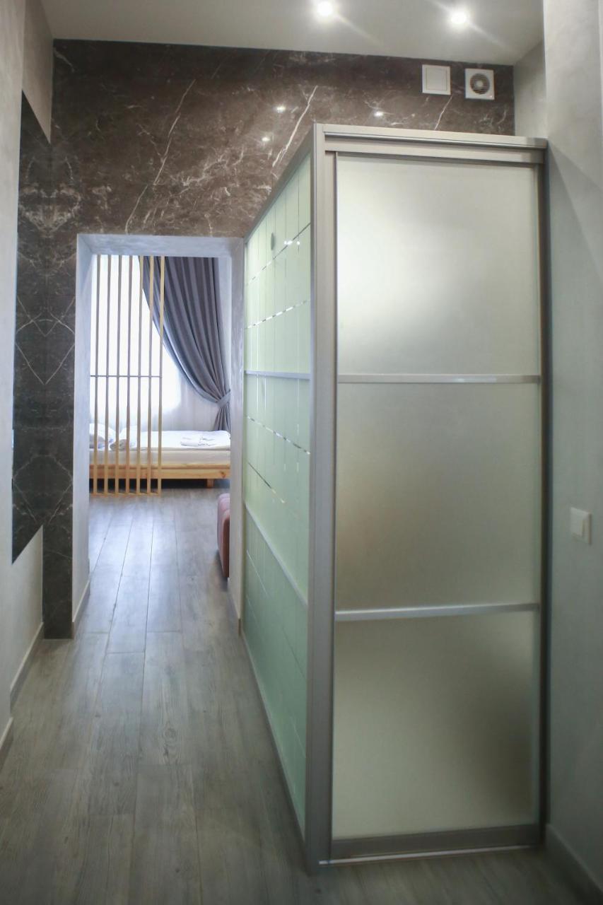 Leogrand Apartment On Drohobycha 4 リヴィウ エクステリア 写真