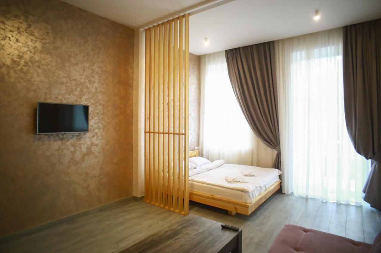 Leogrand Apartment On Drohobycha 4 リヴィウ エクステリア 写真